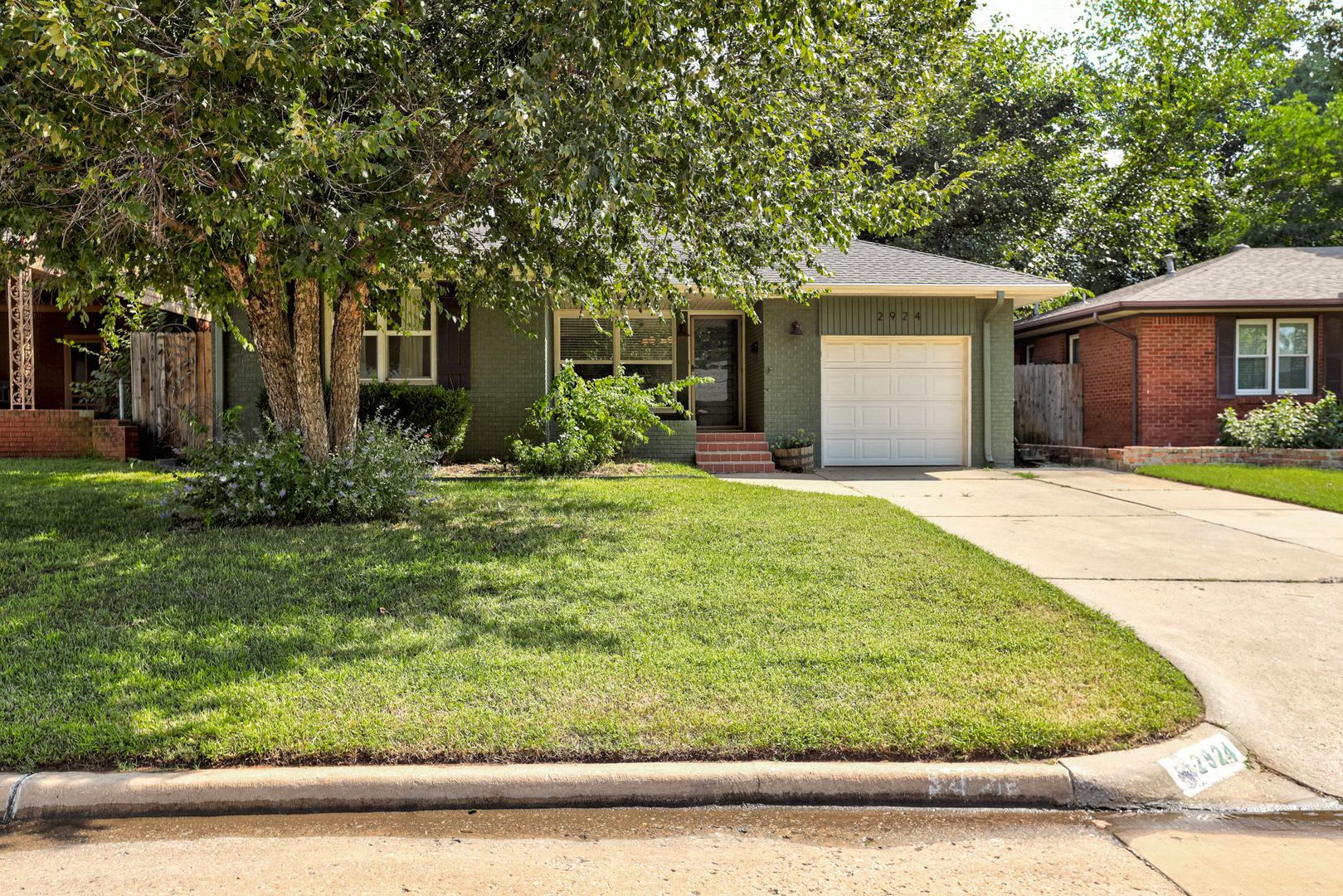 Charming 3-Bed, 2-Bath Home in NW OKC!!! – photo 1