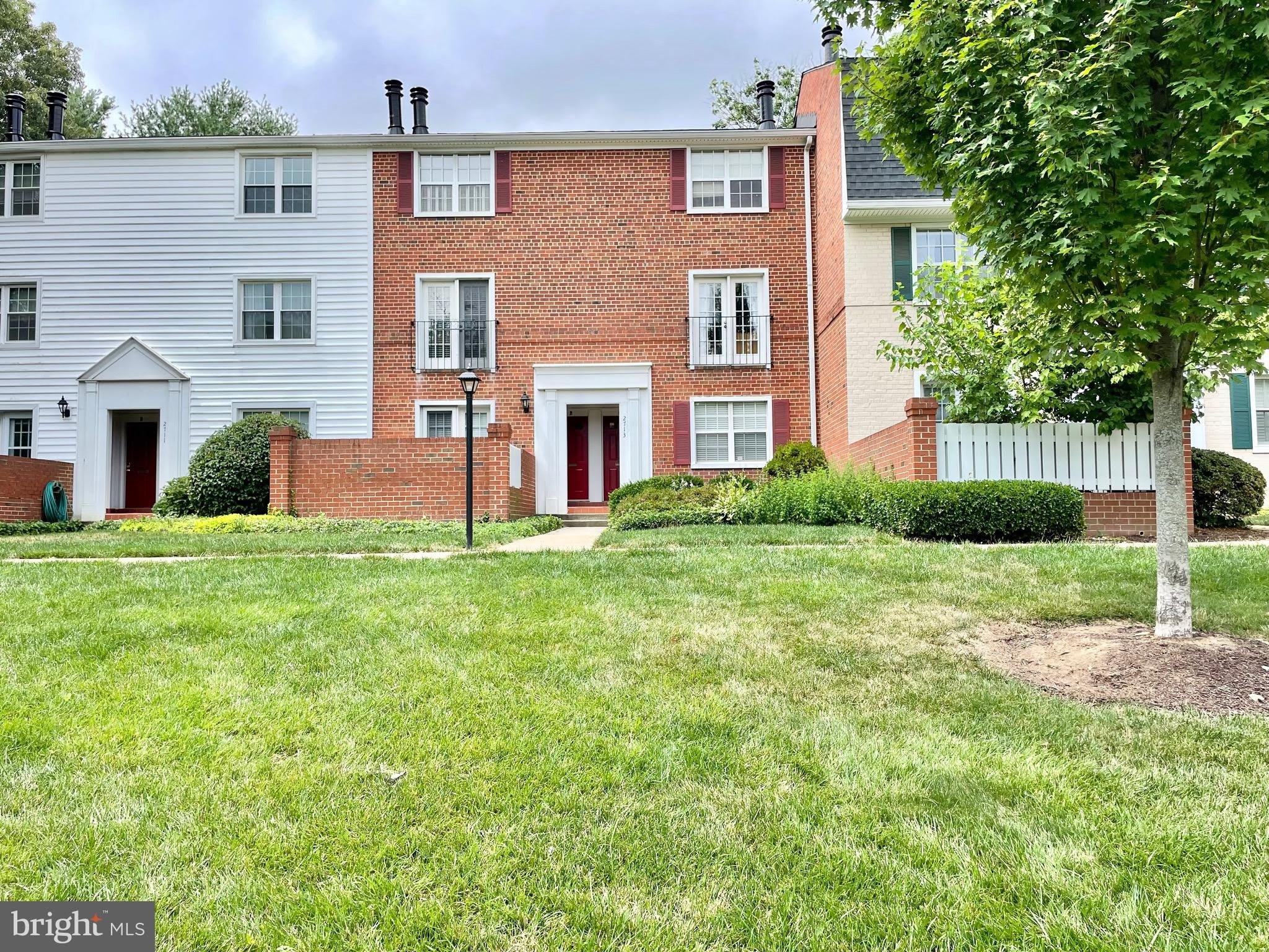 2713 S WALTER REED Drive – photo 1