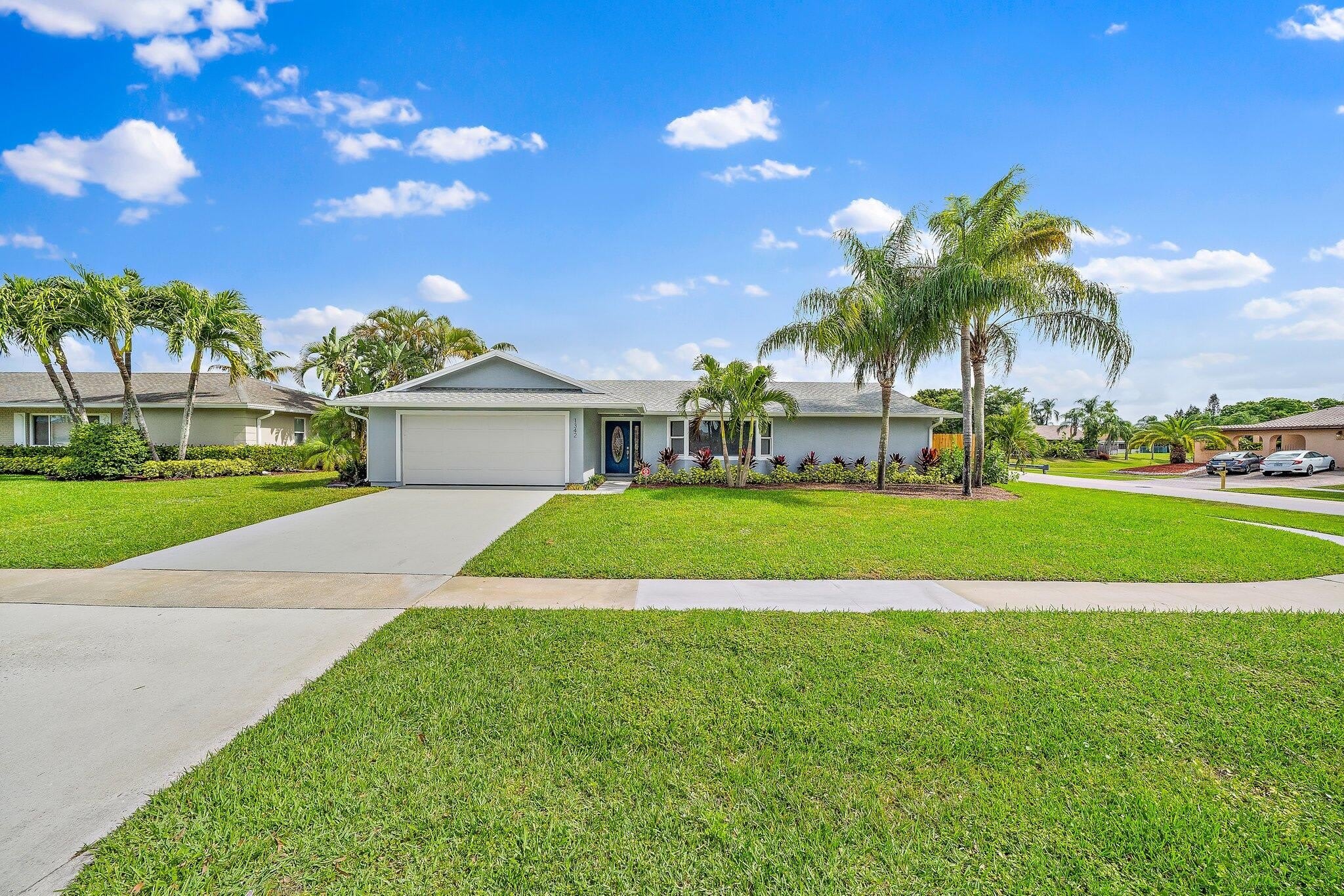 1342 Essex Drive – photo 1