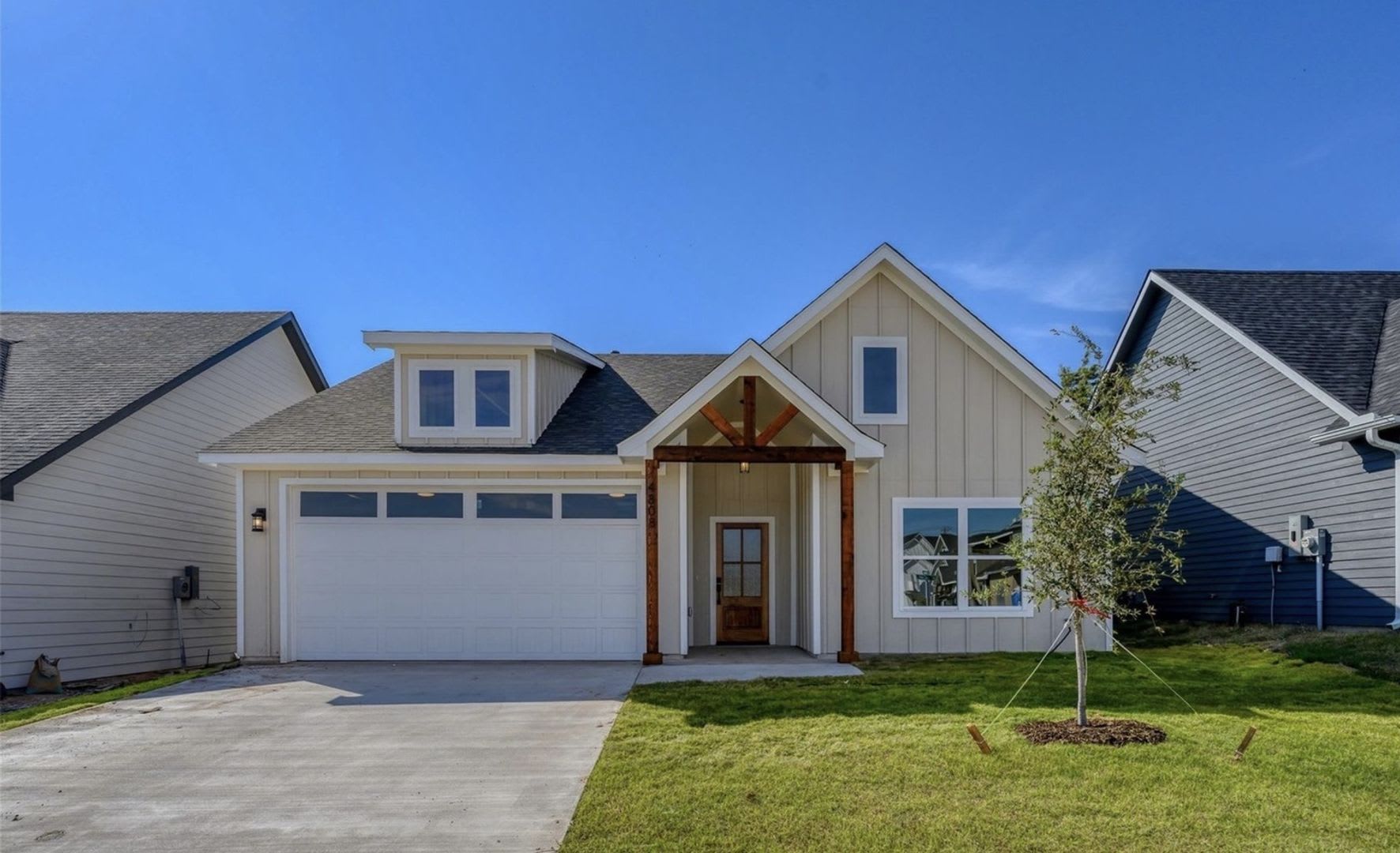 Charming 3Br House In Sherman – photo 1