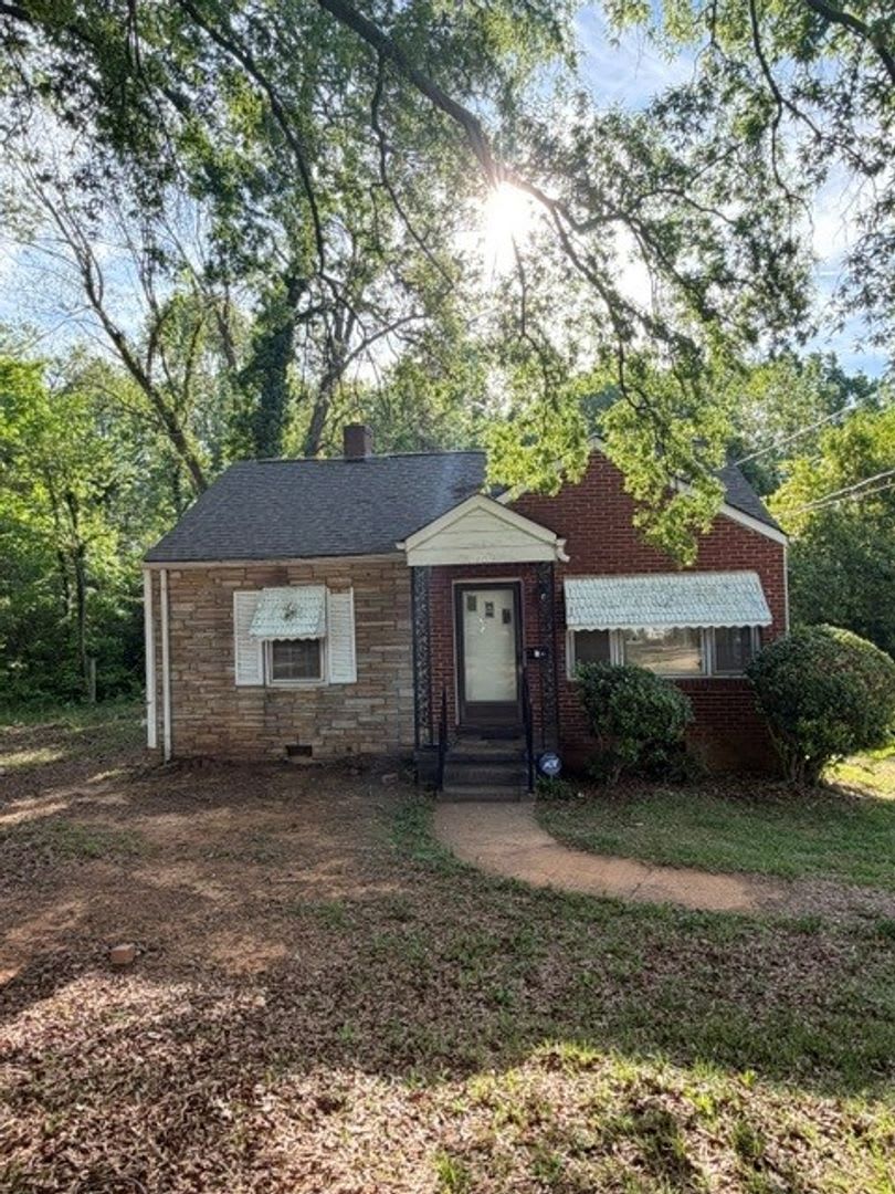 2 Bedroom 1 Bathroom House – photo 1