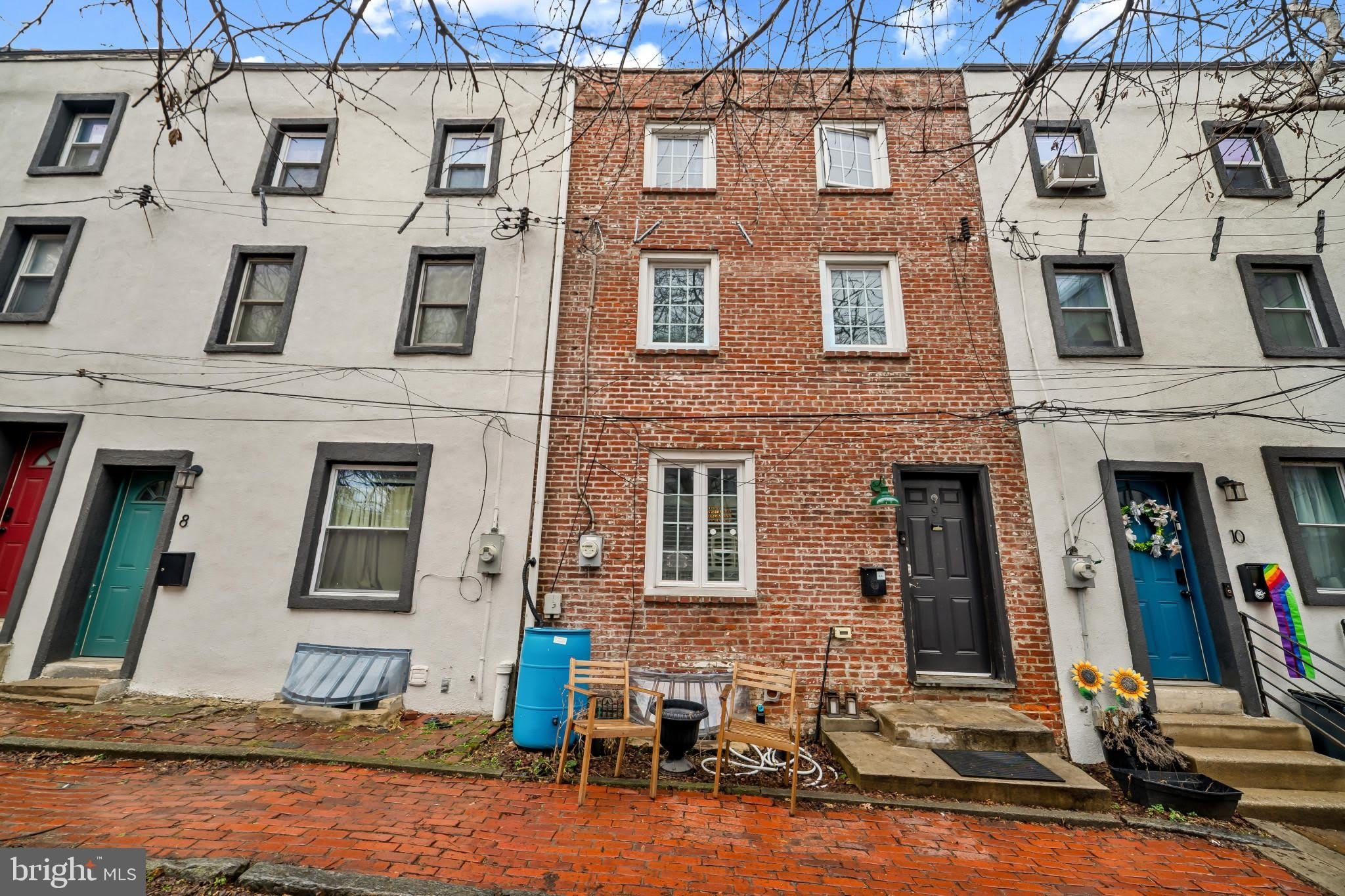 9 BRISTOW Place – photo 1