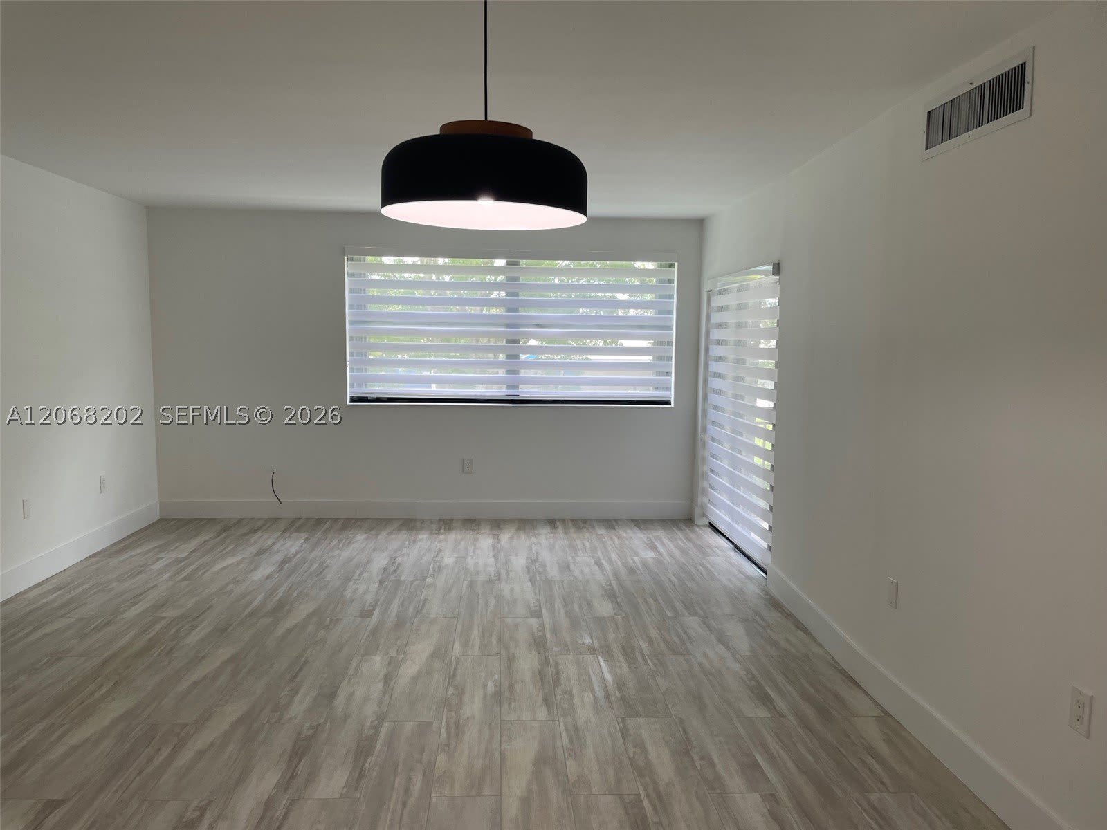 460 W Park Dr – photo 1