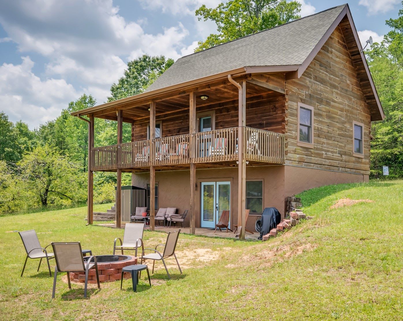 527 Laughter Rd – photo 1 of 37