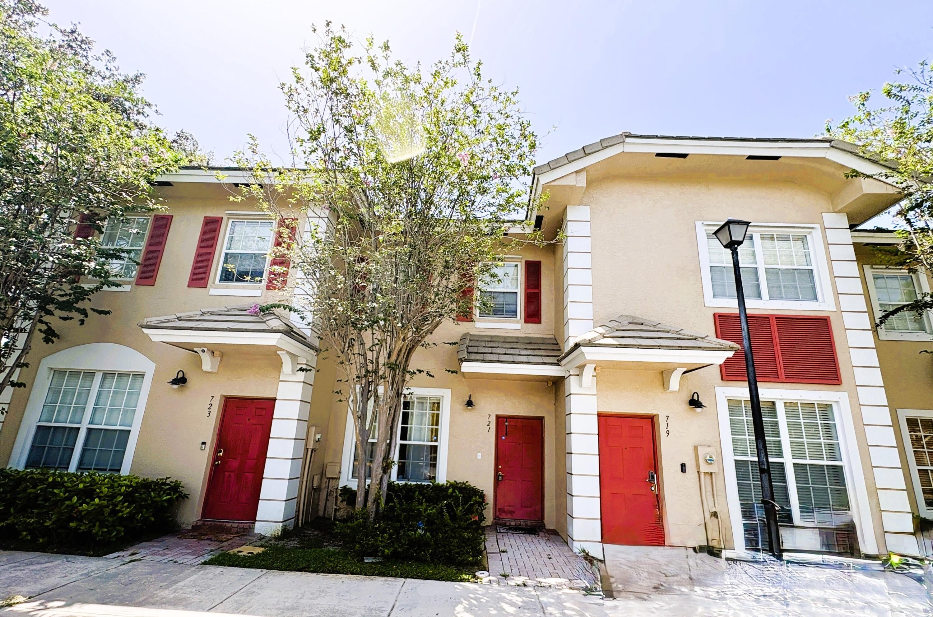 721 NW 42nd Avenue – photo 1