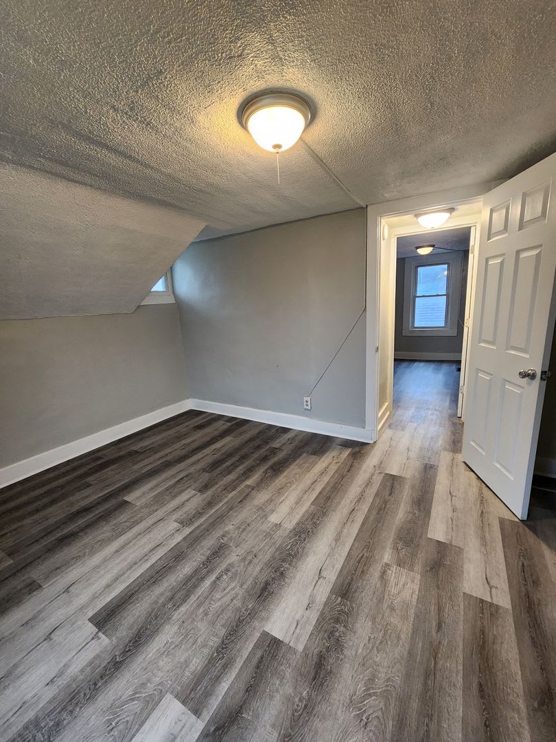 Section 8 Welcome Four Bedroom Single Family Home Near South Side Indy – photo 1