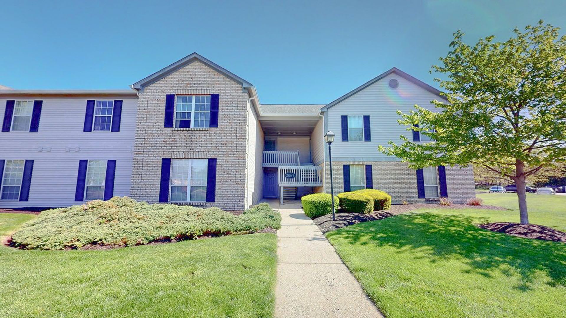 2064 Park Run Dr. Apt C – photo 1