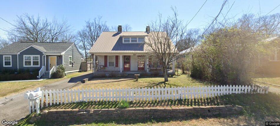 303 Morton Ave – photo 1 of 418