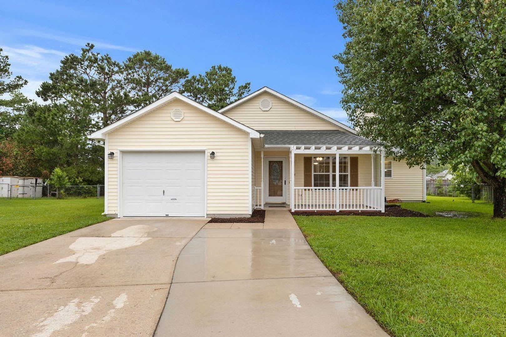 Renovated 4 Bedroom Home! – photo 1