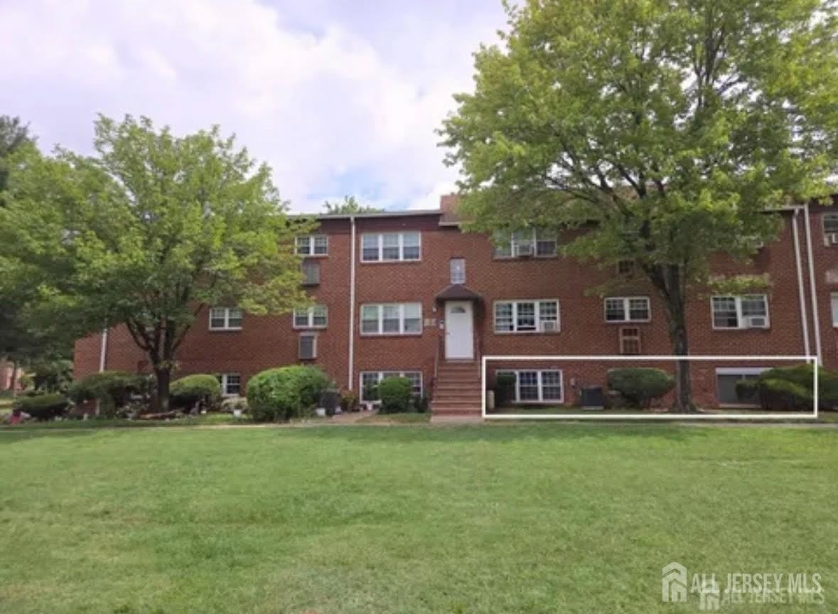 334 College Drive – photo 1