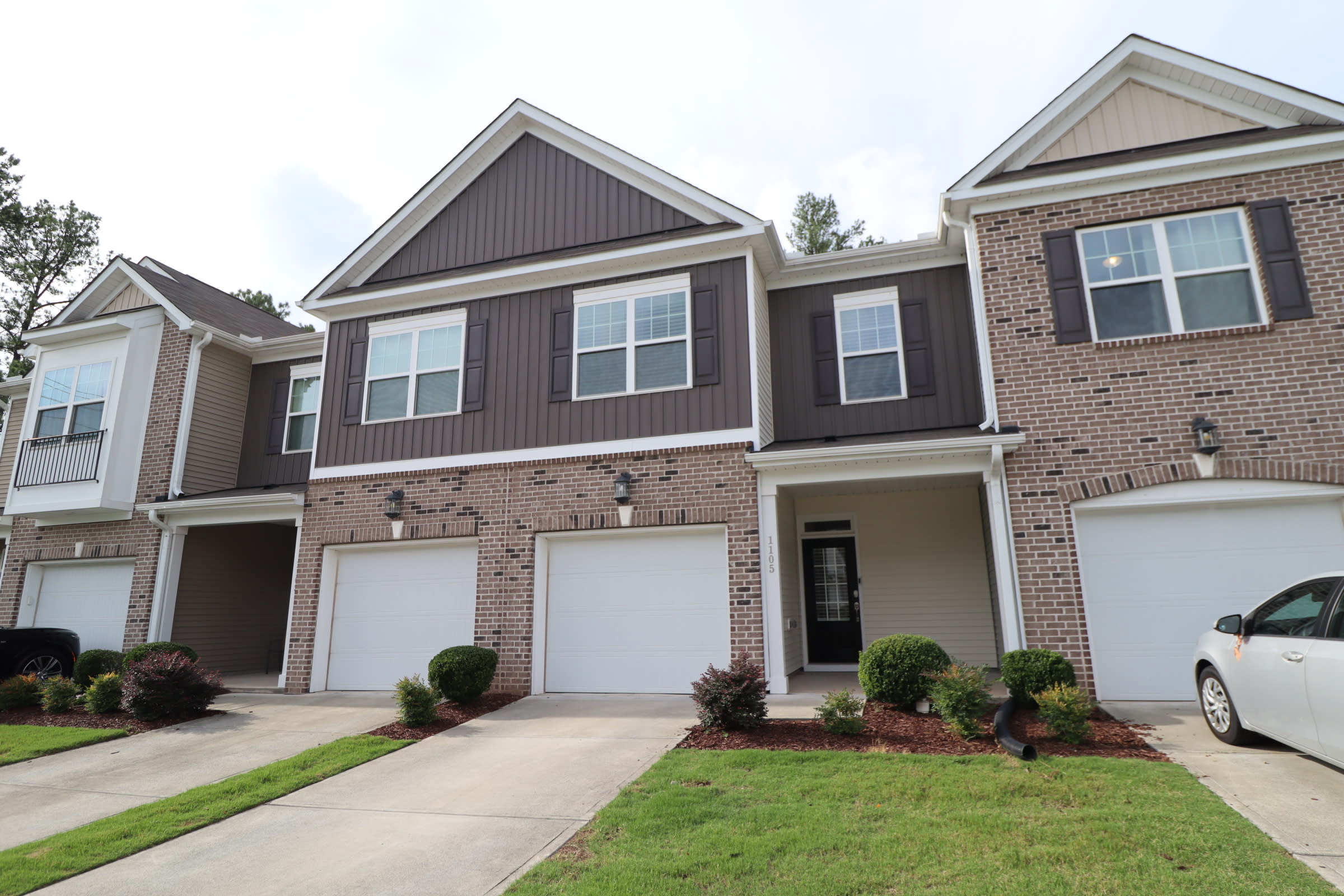 1105 Neighborly Way – photo 1