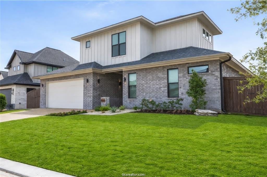 4906 Pearl River Court – photo 1 of 38