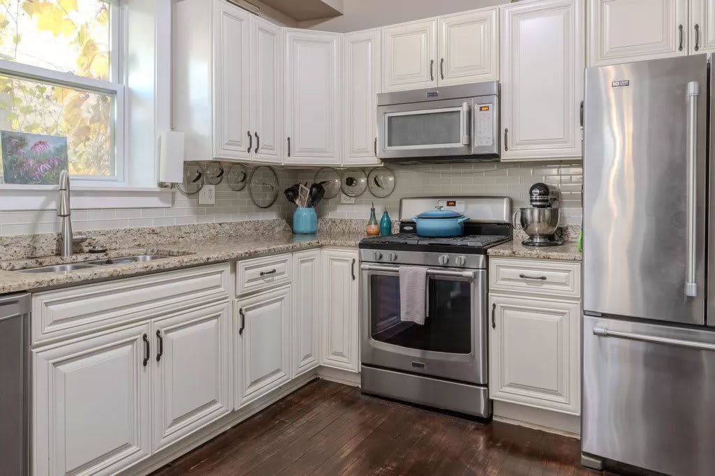 7626 N Greenview Ave – photo 1
