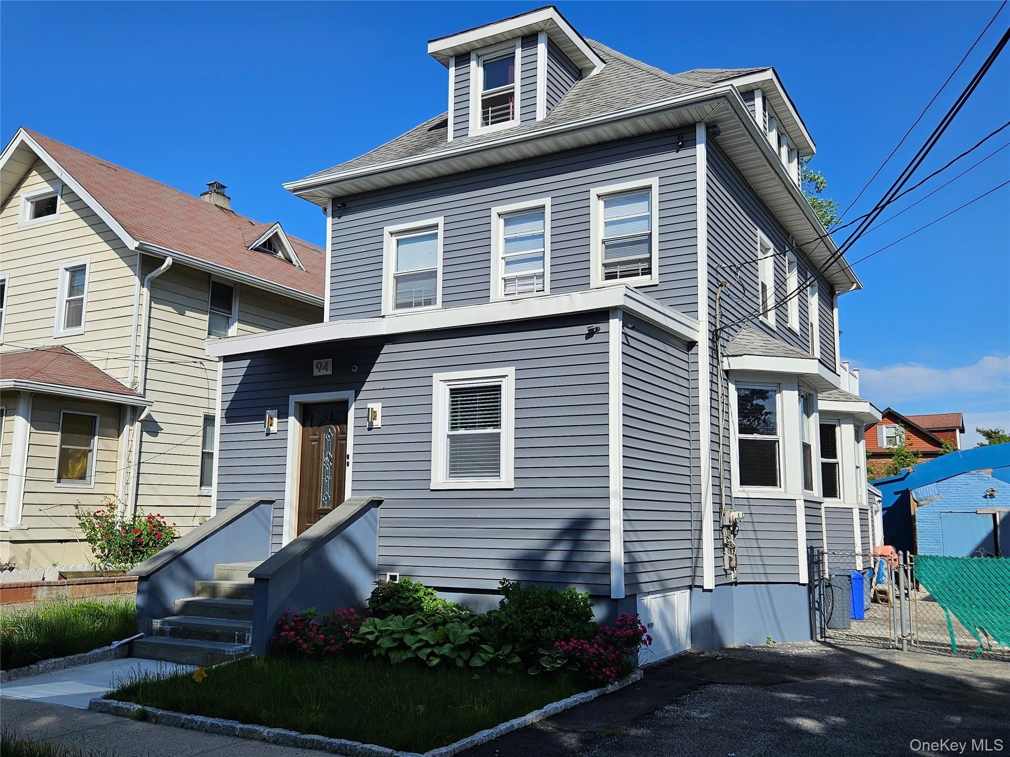 94 Briggs Avenue – photo 1