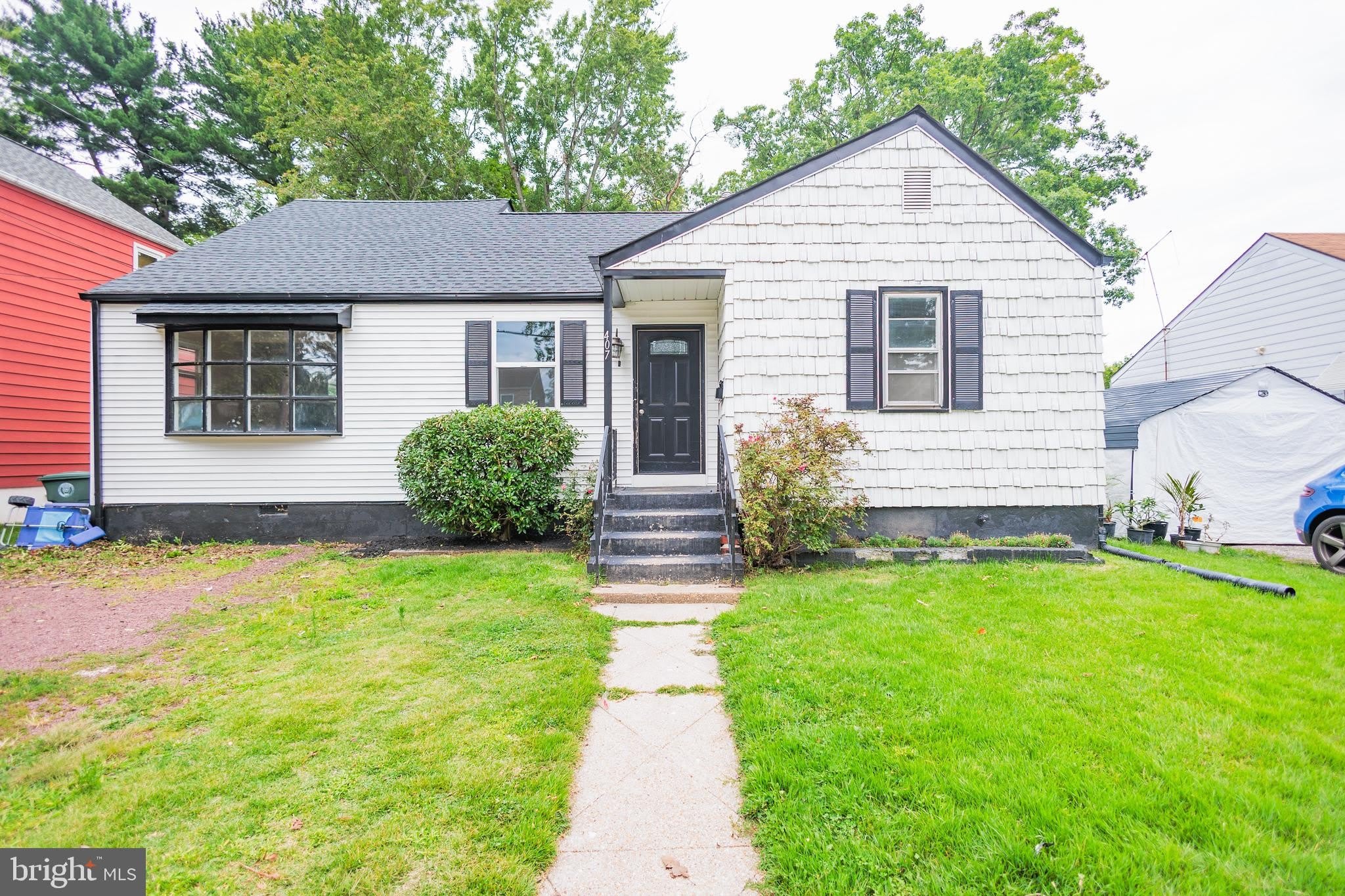 407 W HIGH Street – photo 1 of 21