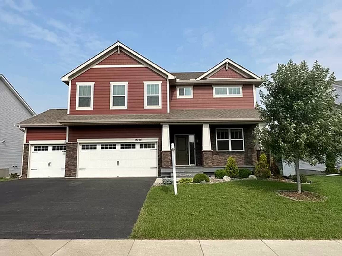 Gorgeous 5 Bedroom, 3.5 Bath Single Family Home w/Sun Deck! – photo 1 of 25