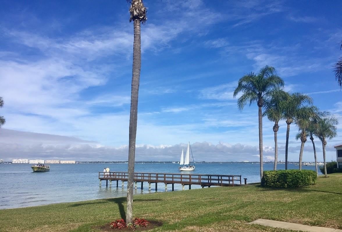 6211 SUN Boulevard – photo 1