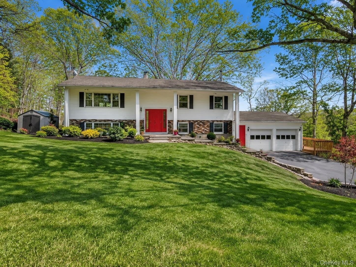 1618 Morningview Drive – photo 1 of 33