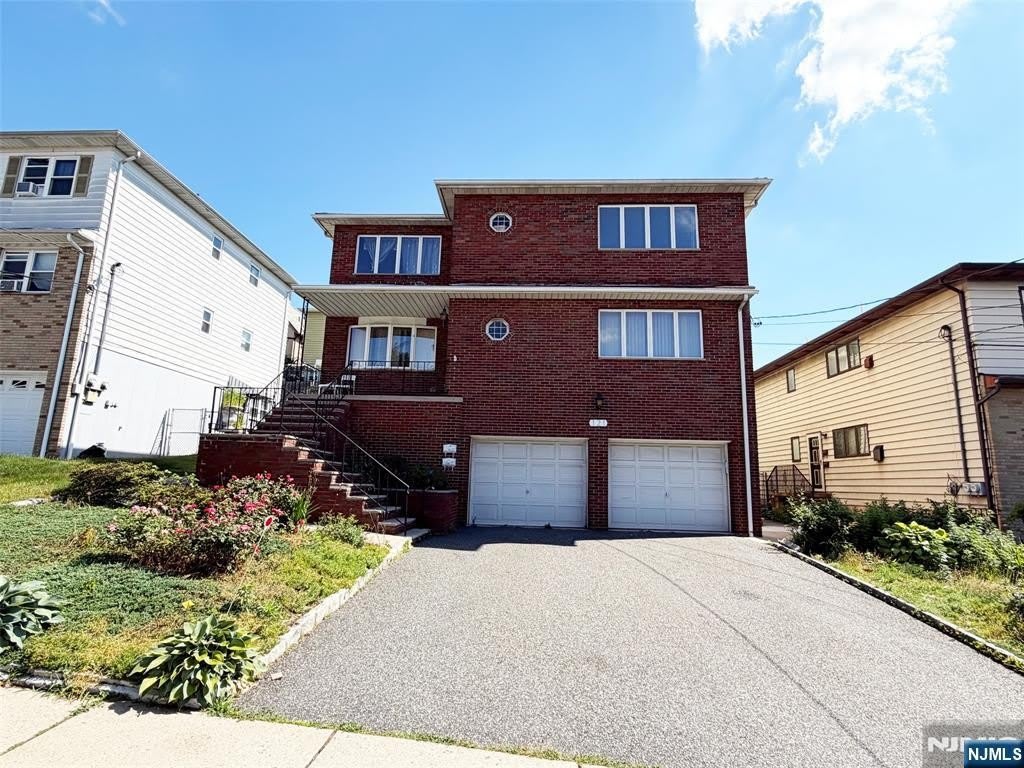 121 Edsall Avenue – photo 1 of 13