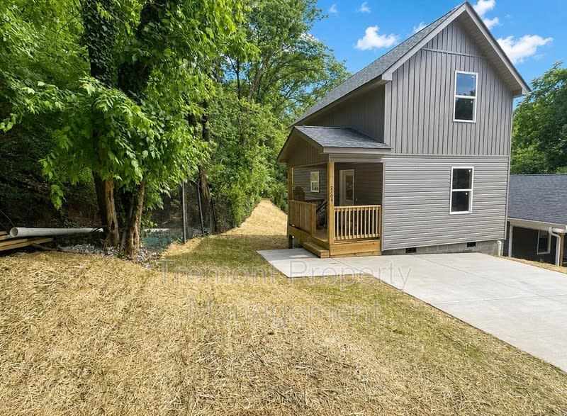 2708 East 21st Street – photo 1