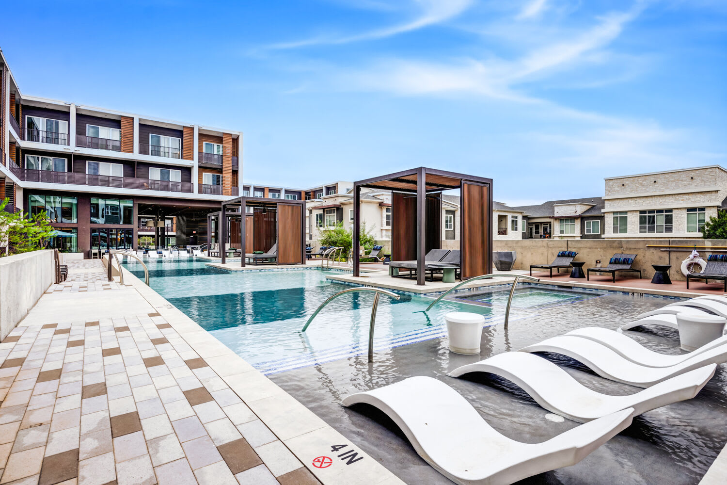 Lakeshore Pearl – photo 1