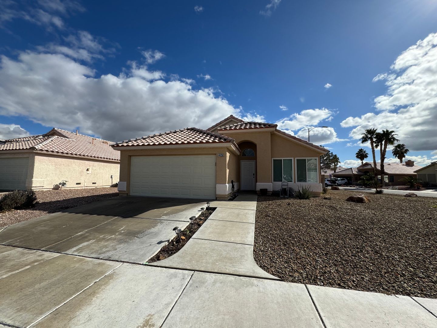 Beautiful, renovated 3-bedroom home. – photo 1