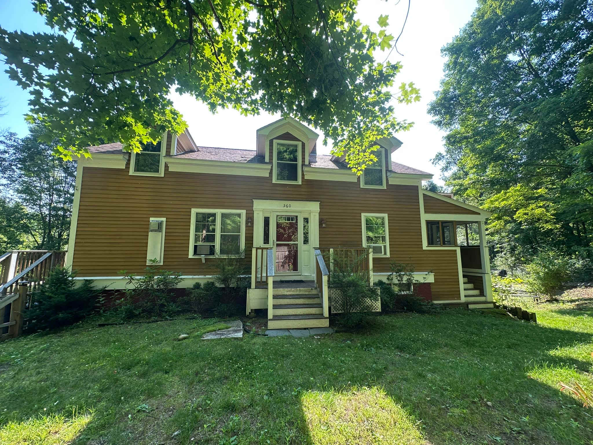 560 S East Street – photo 1 of 19