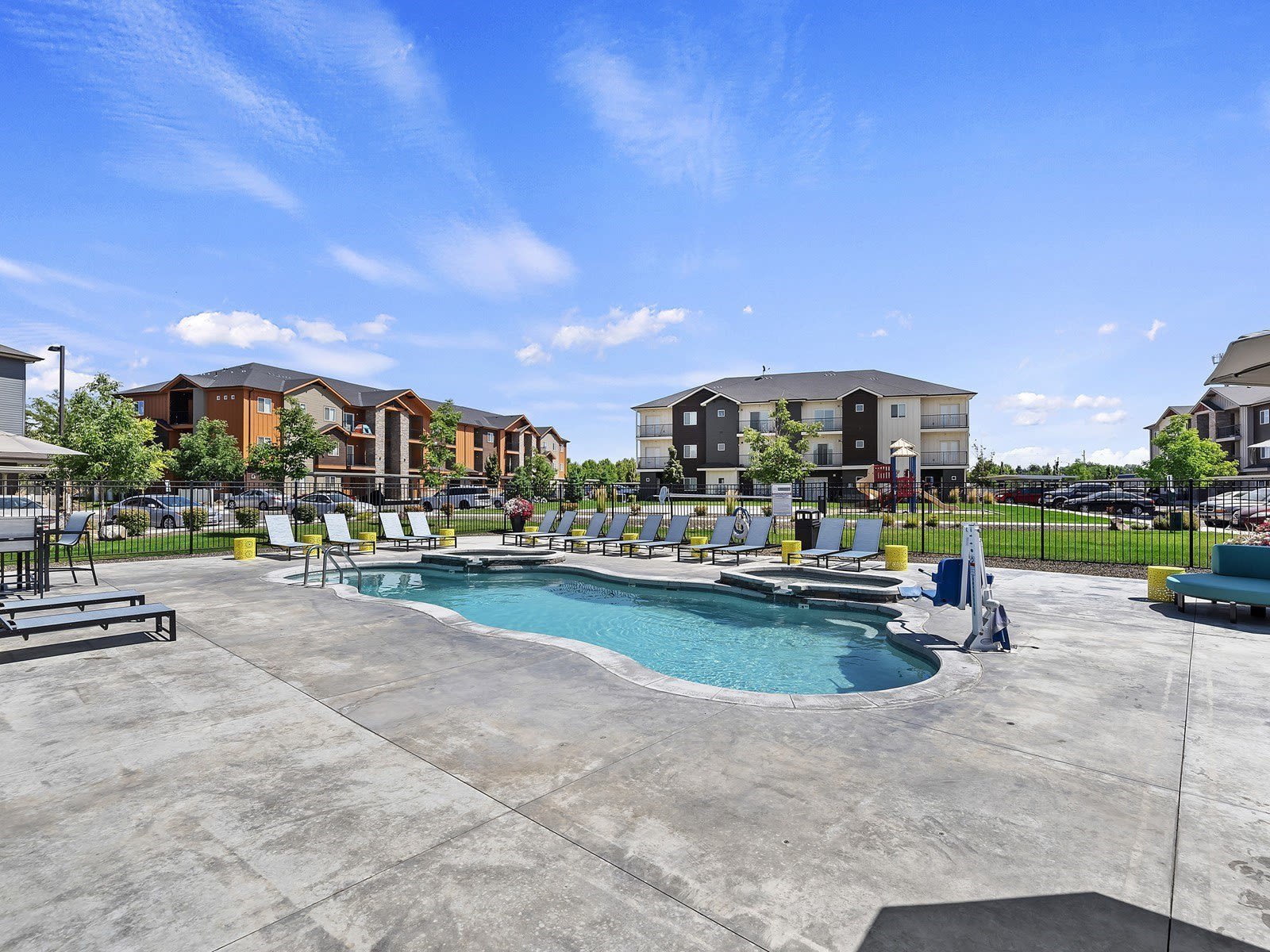 Pennwood Apartments – photo 1 of 250