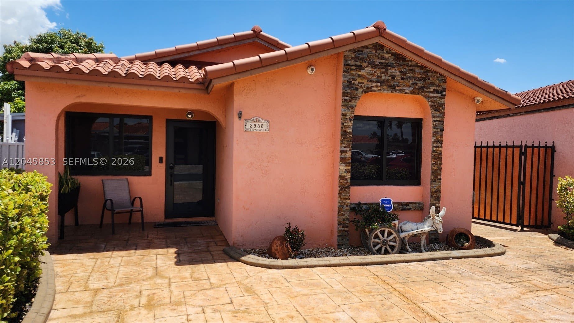 2588 W 64Th St – photo 1