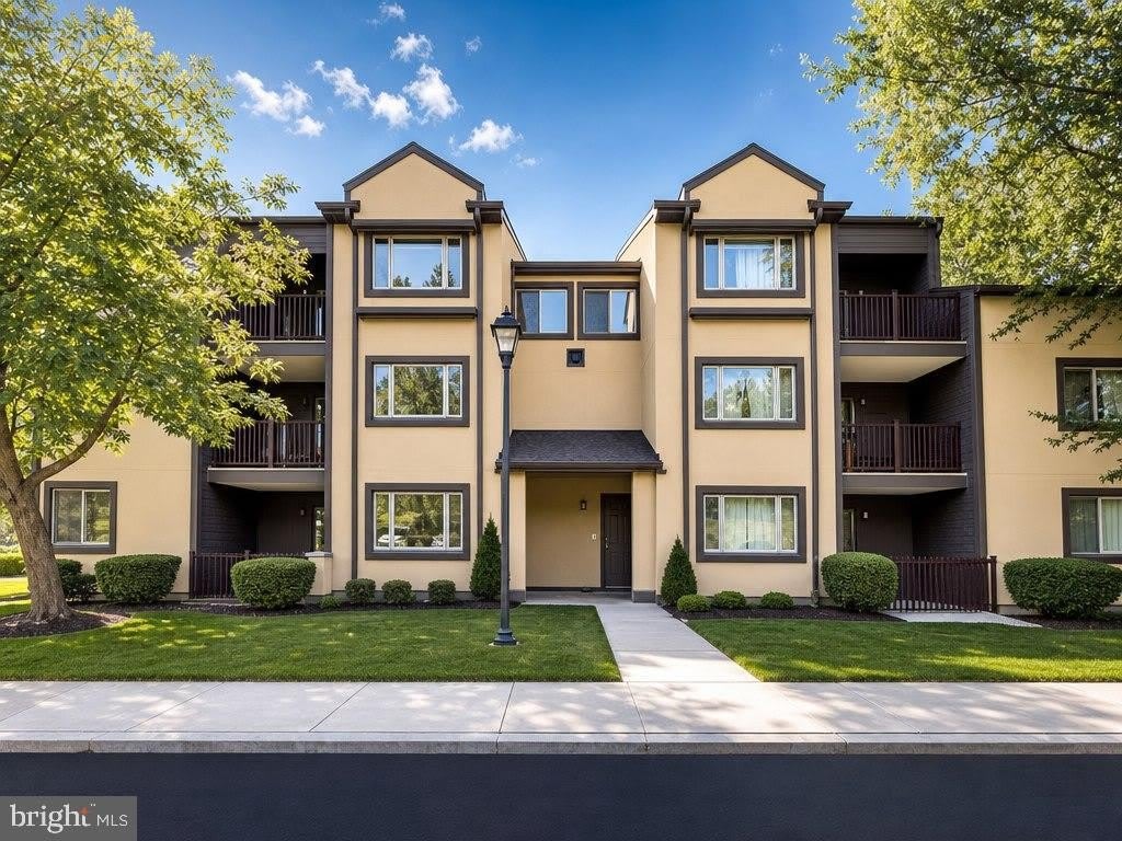 2112 SAYRE Drive – photo 1