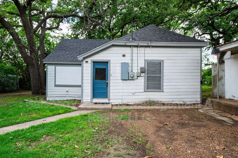 107 Windsor Court – photo 1
