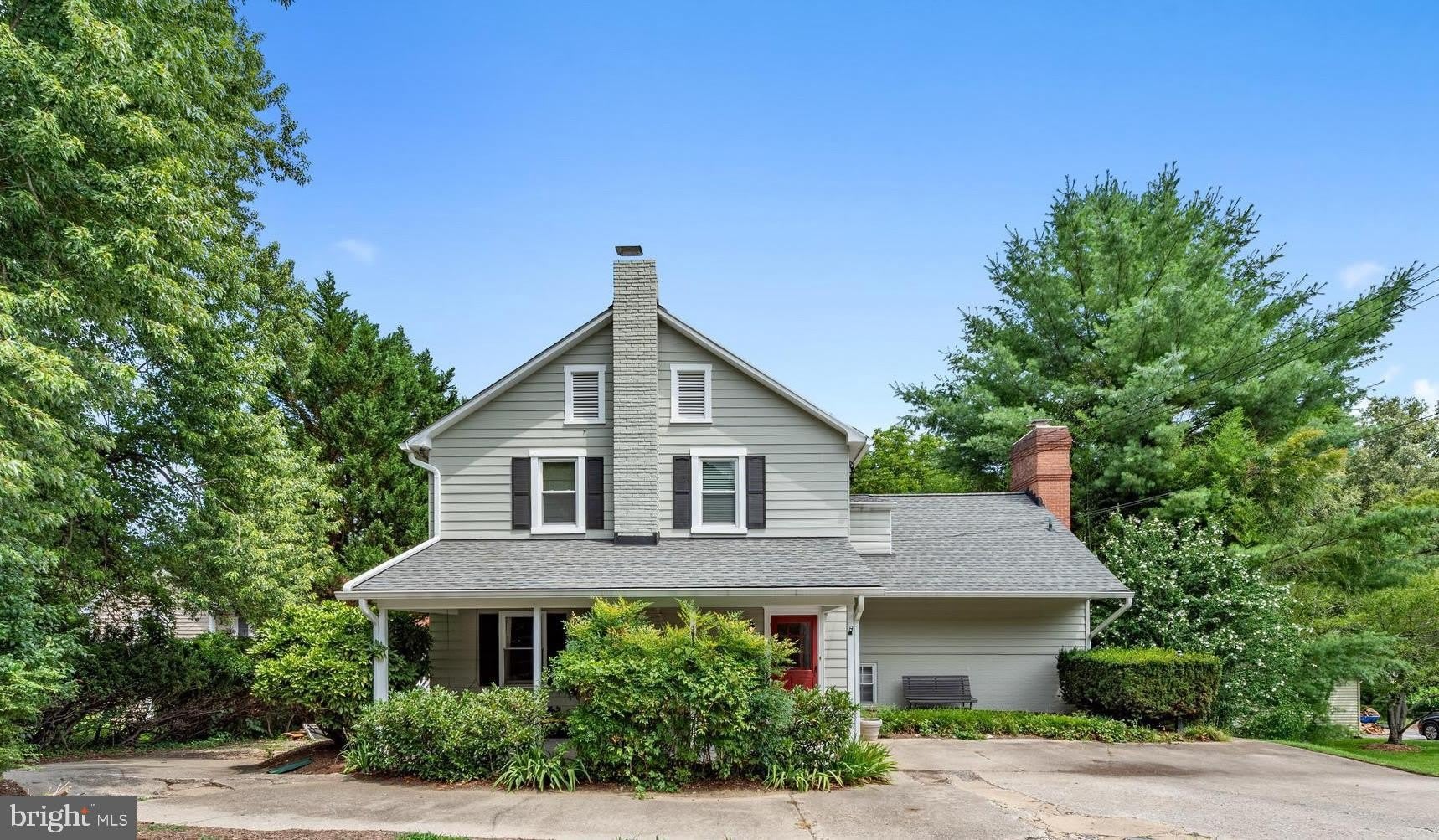7811 Maple Avenue – photo 1 of 228