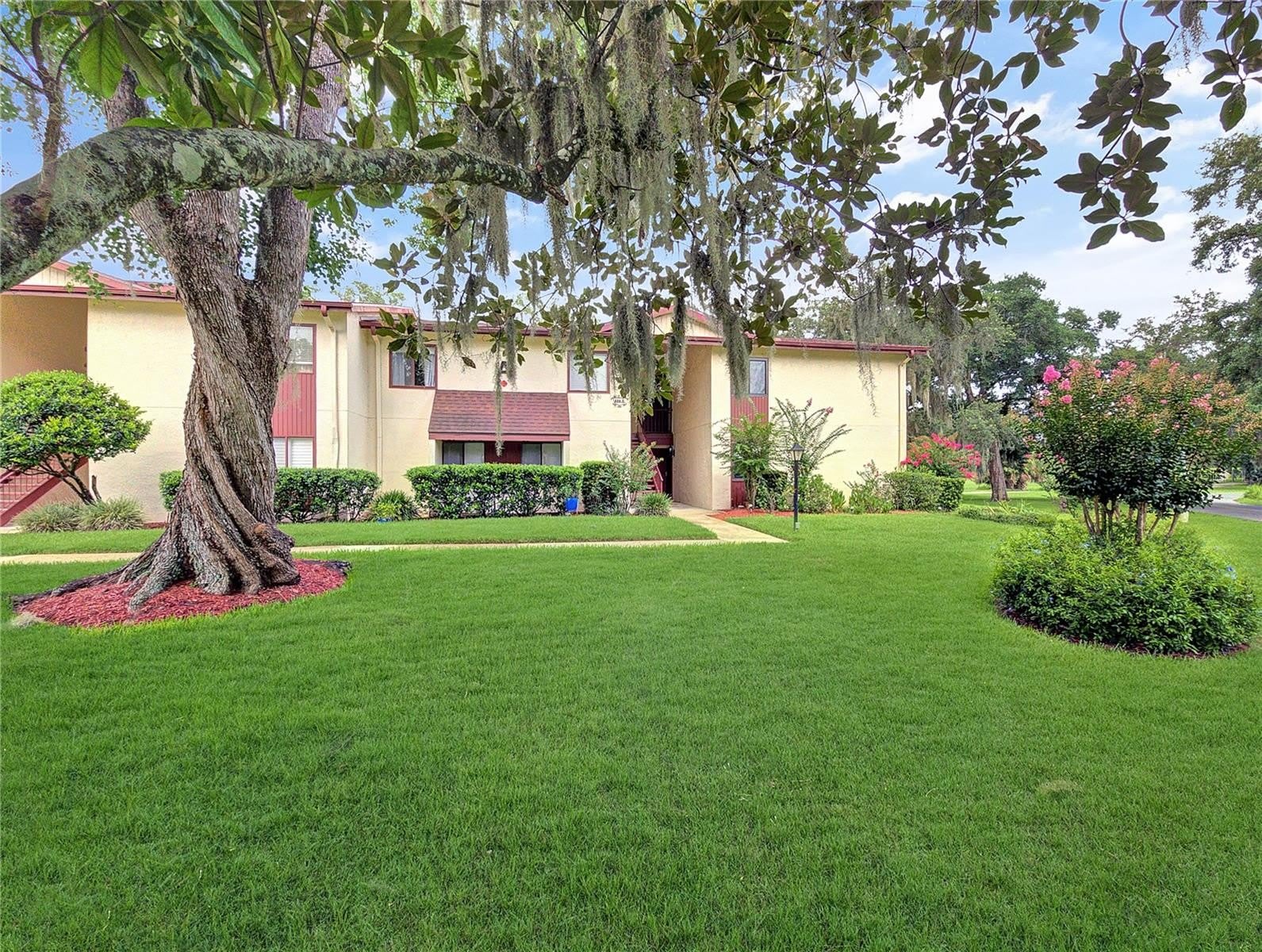 700 MIDWAY Drive – photo 1 of 32