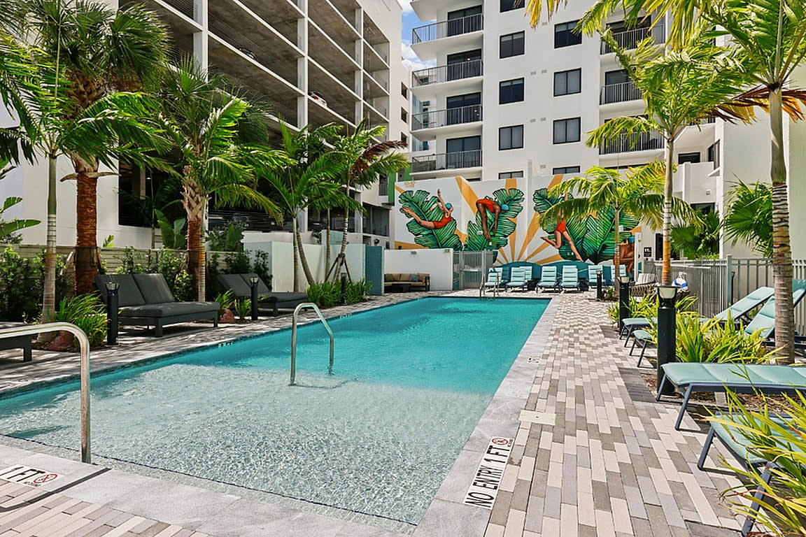 The Tropic – photo 1