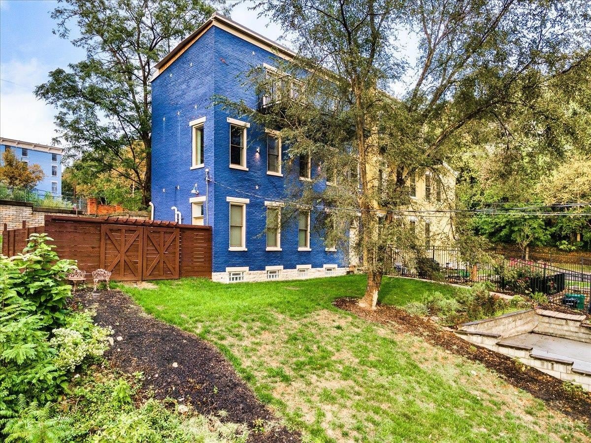 320 Seitz Street – photo 1