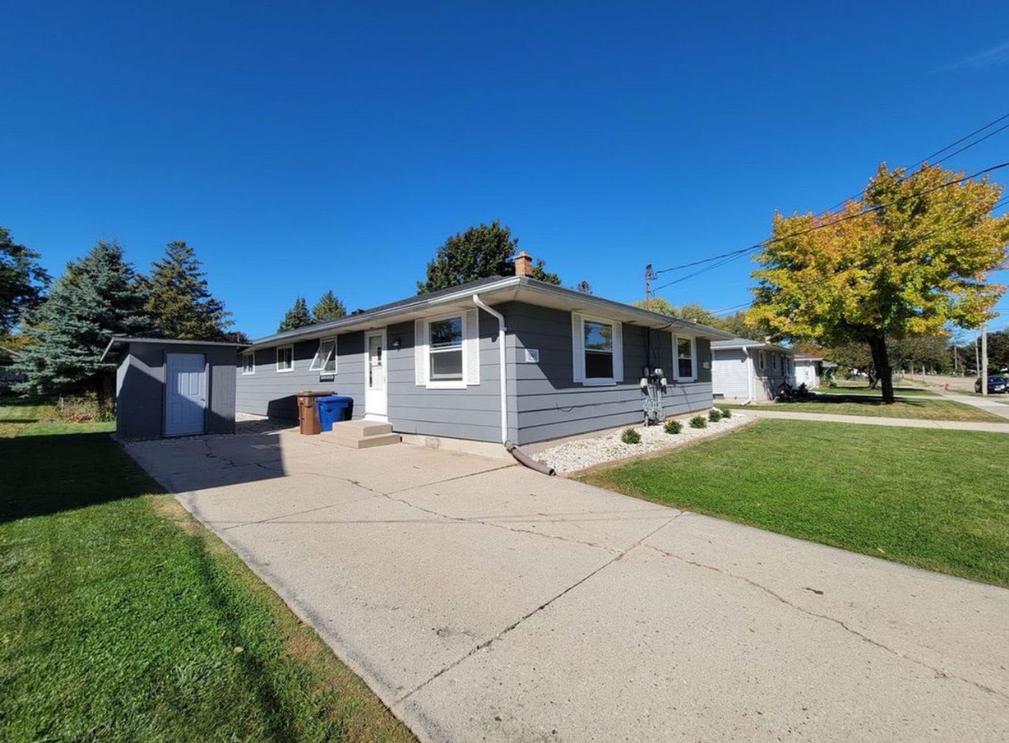 970 Grove Street – photo 1
