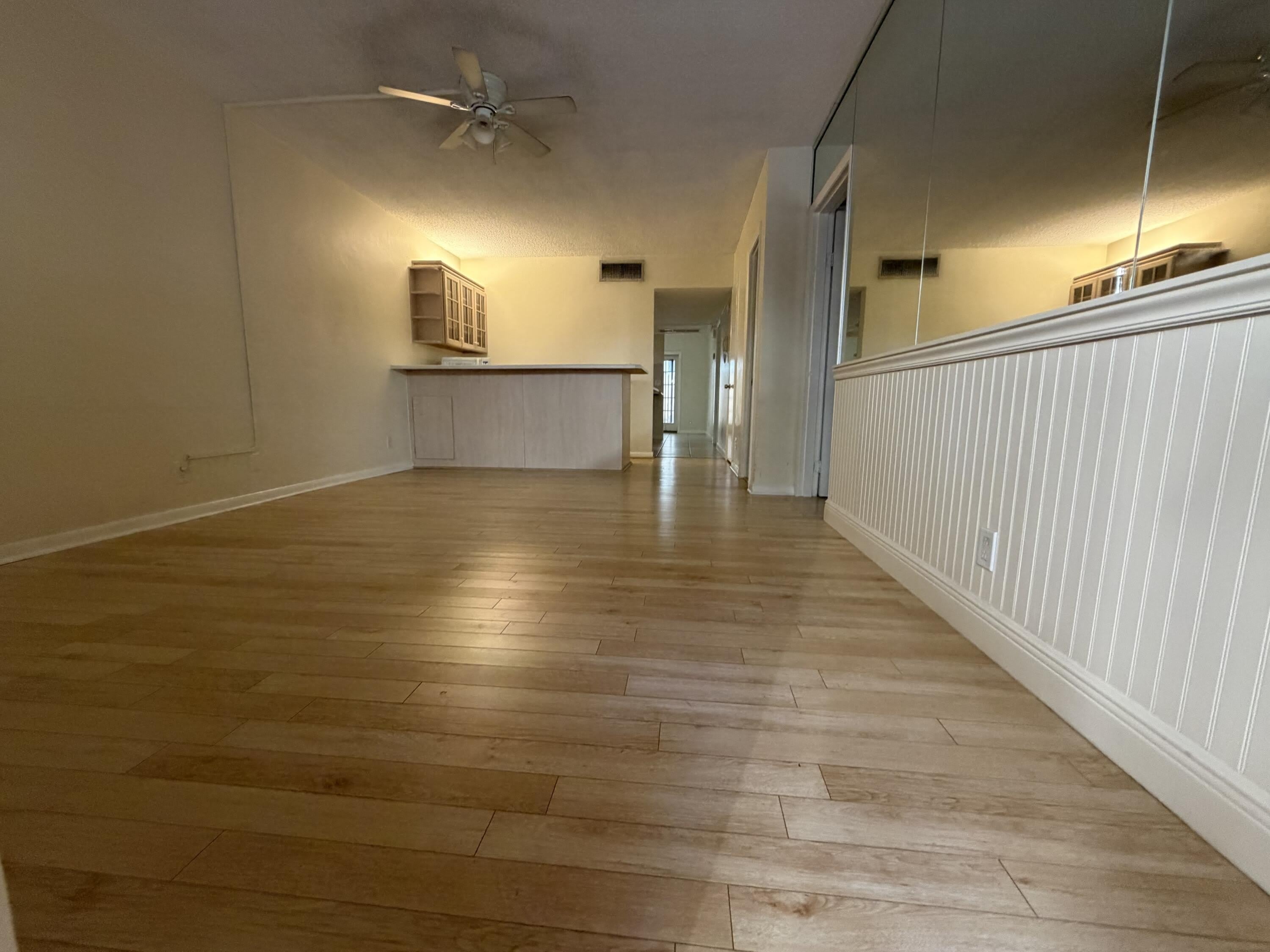 917 NE 16th Avenue – photo 1