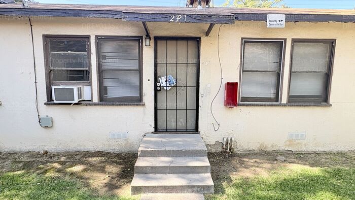 2321 North Inyo Street – photo 1 of 22