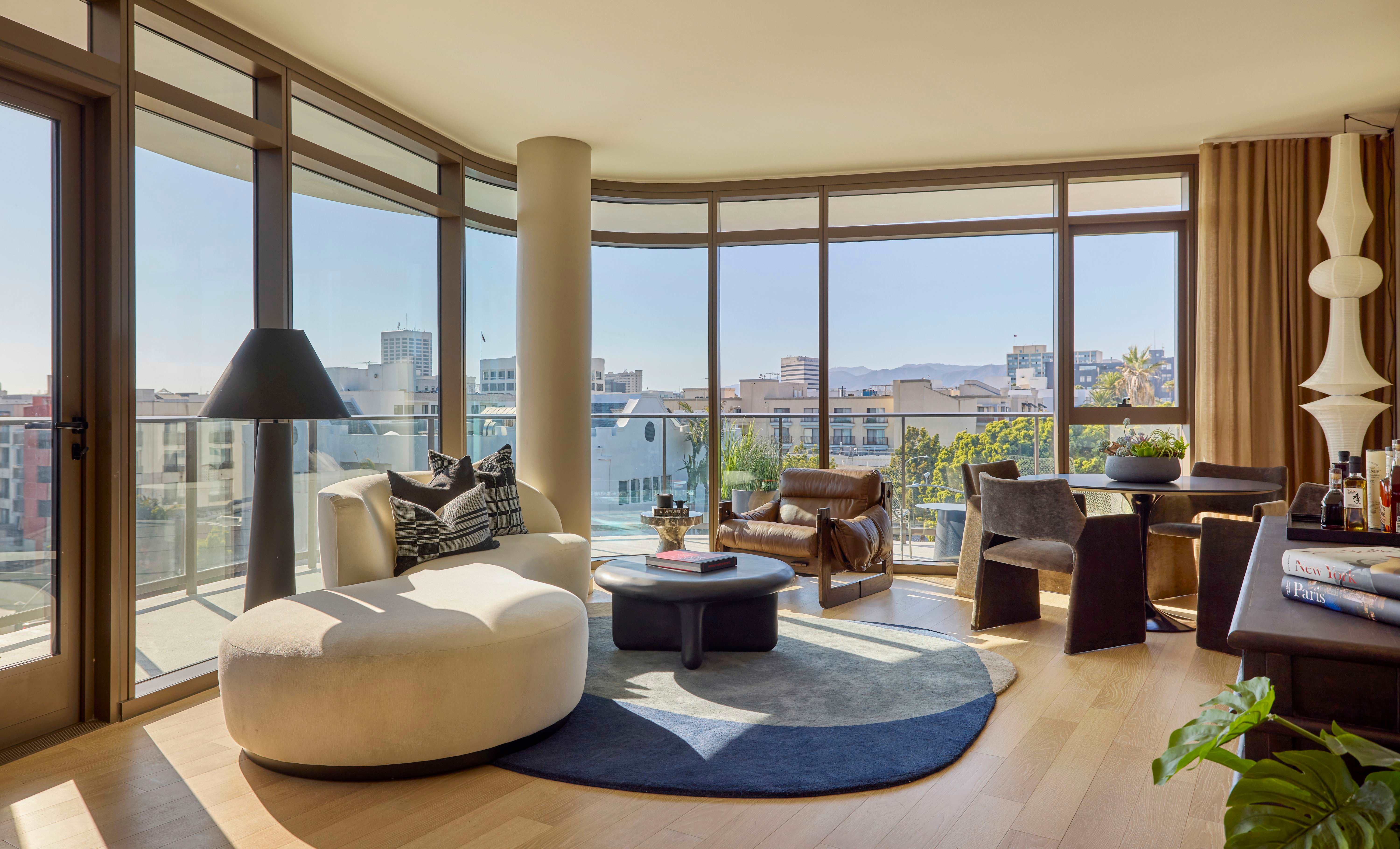700 Broadway – photo 1