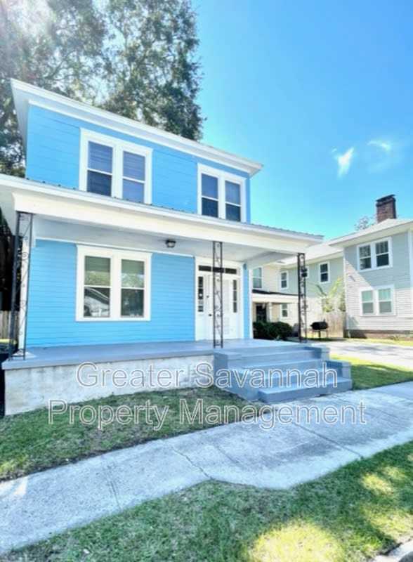 637 East 39th Street – photo 1
