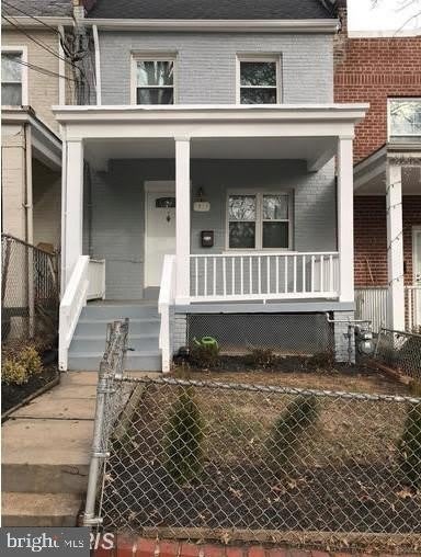 4234 Gault 4234 Place Ne – photo 1