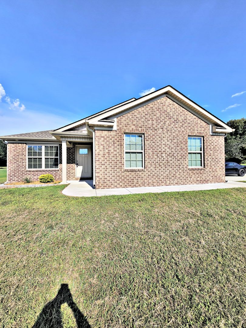 House For Rent Hartselle 3Br Built 2024 – photo 1 of 29