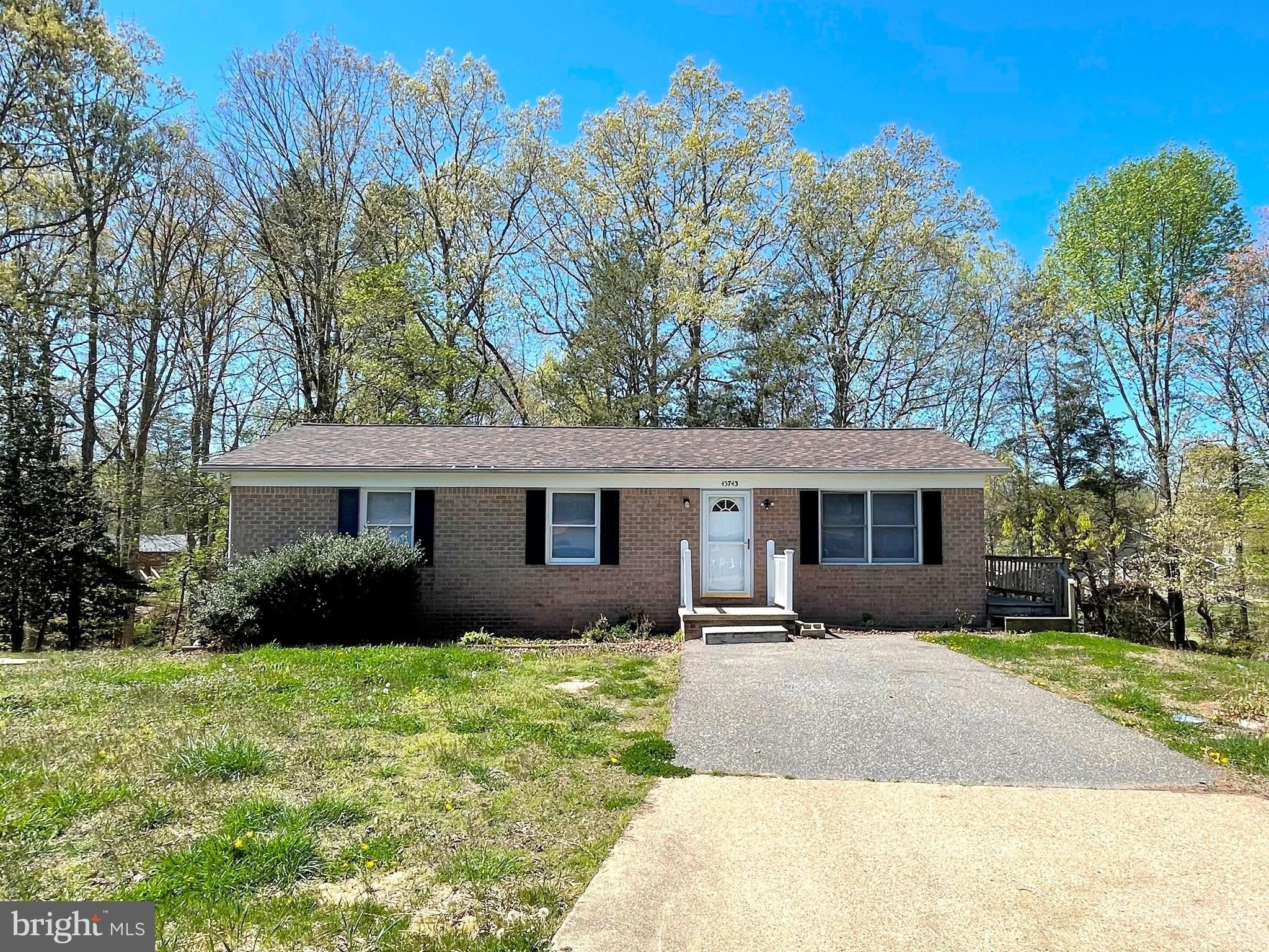 45743 DEE Court – photo 1 of 30