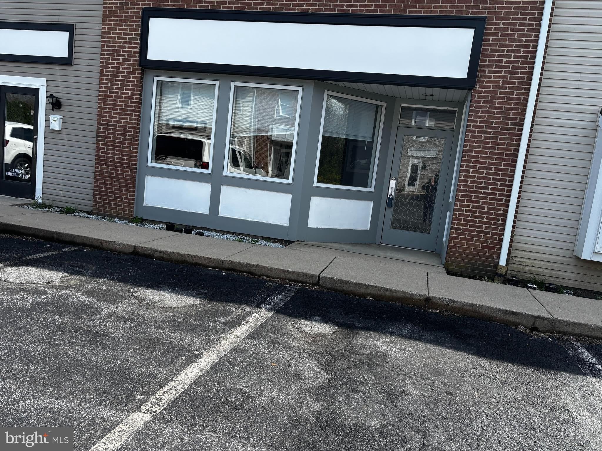 32-34 S PRINCE Street – photo 1 of 11