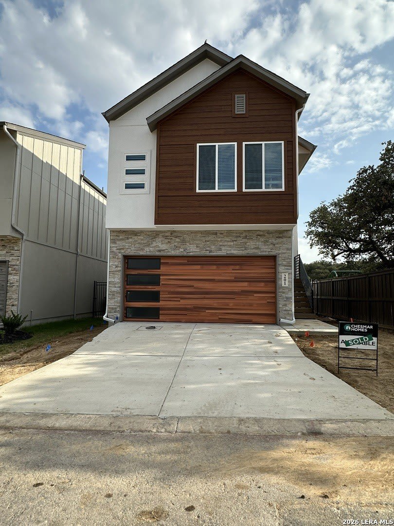 20675 Huebner Road – photo 1