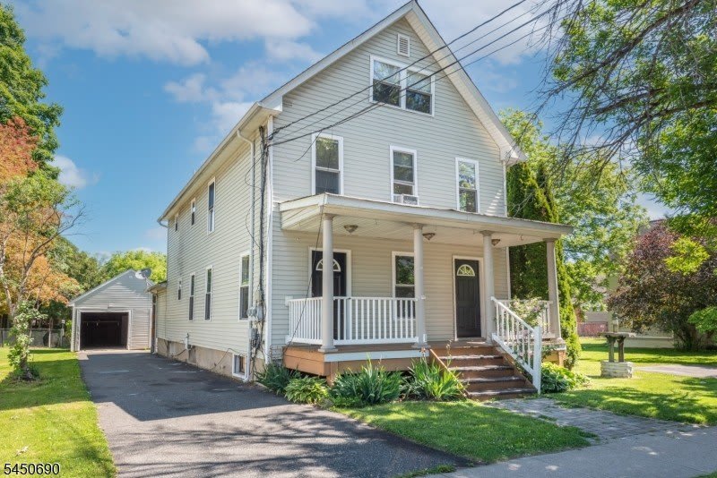 29 Broad St Unit A – photo 1 of 24