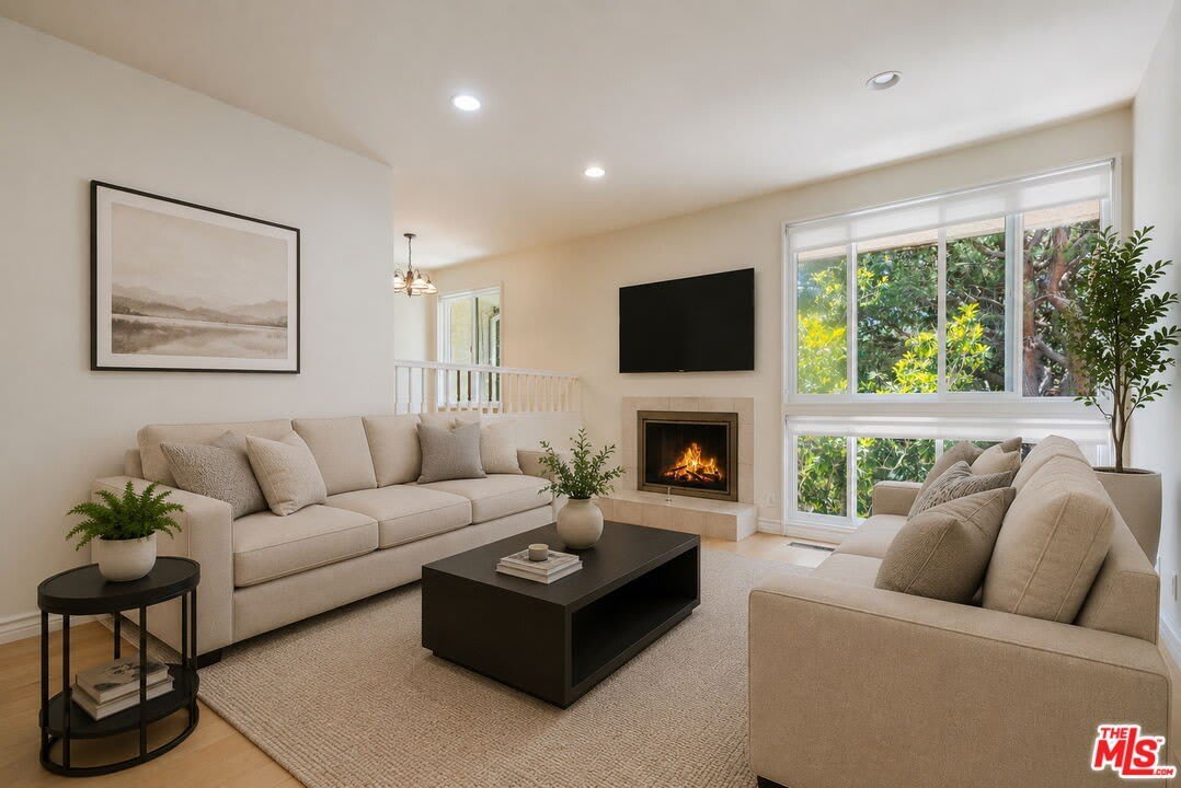 17241 Palisades Cir – photo 1