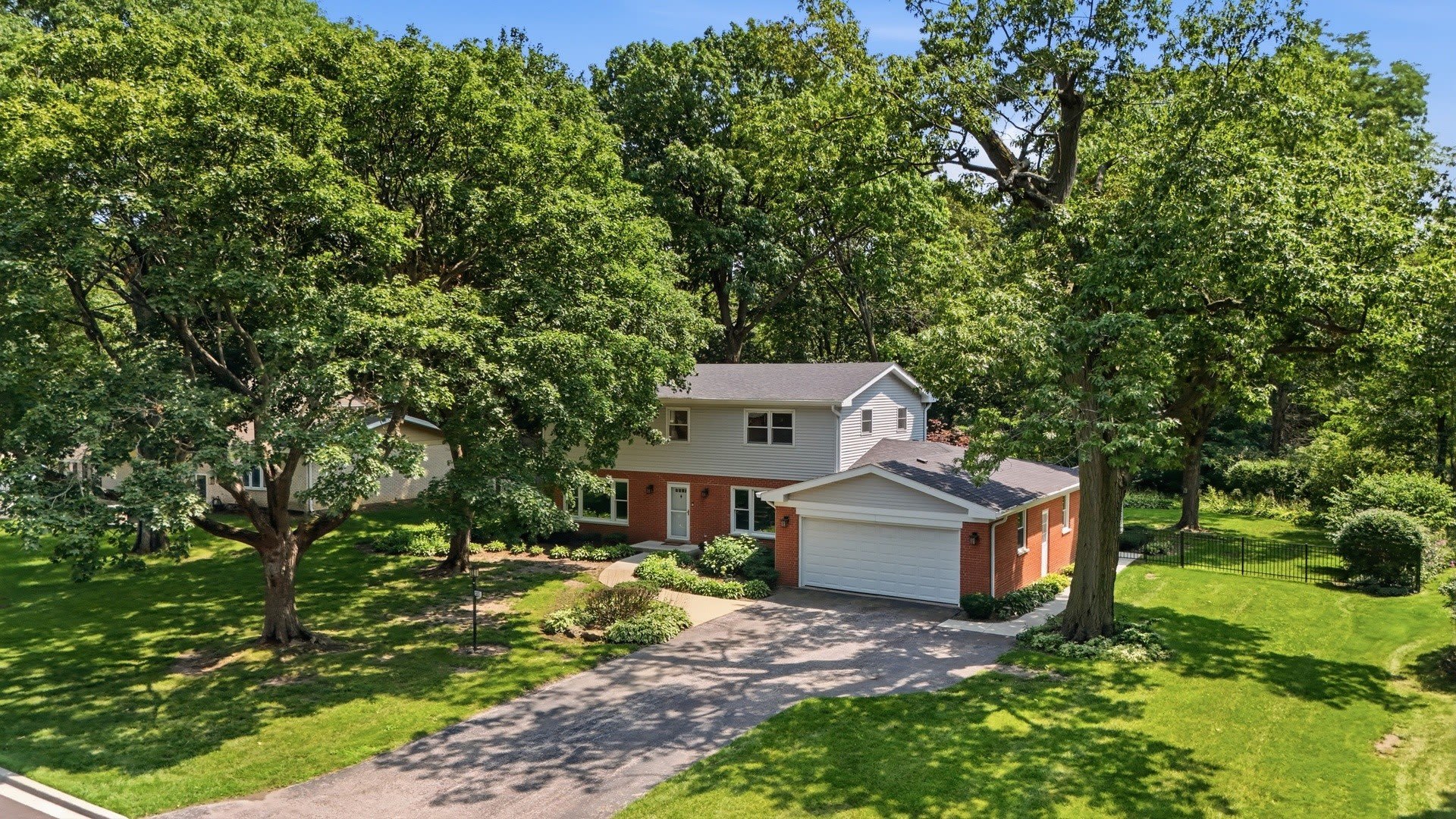 317 E Forest Lane – photo 1 of 55