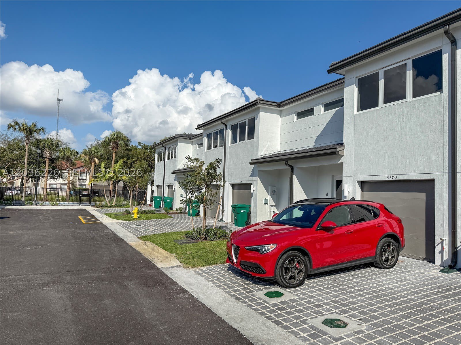 3770 SW 50th Ave – photo 1 of 30