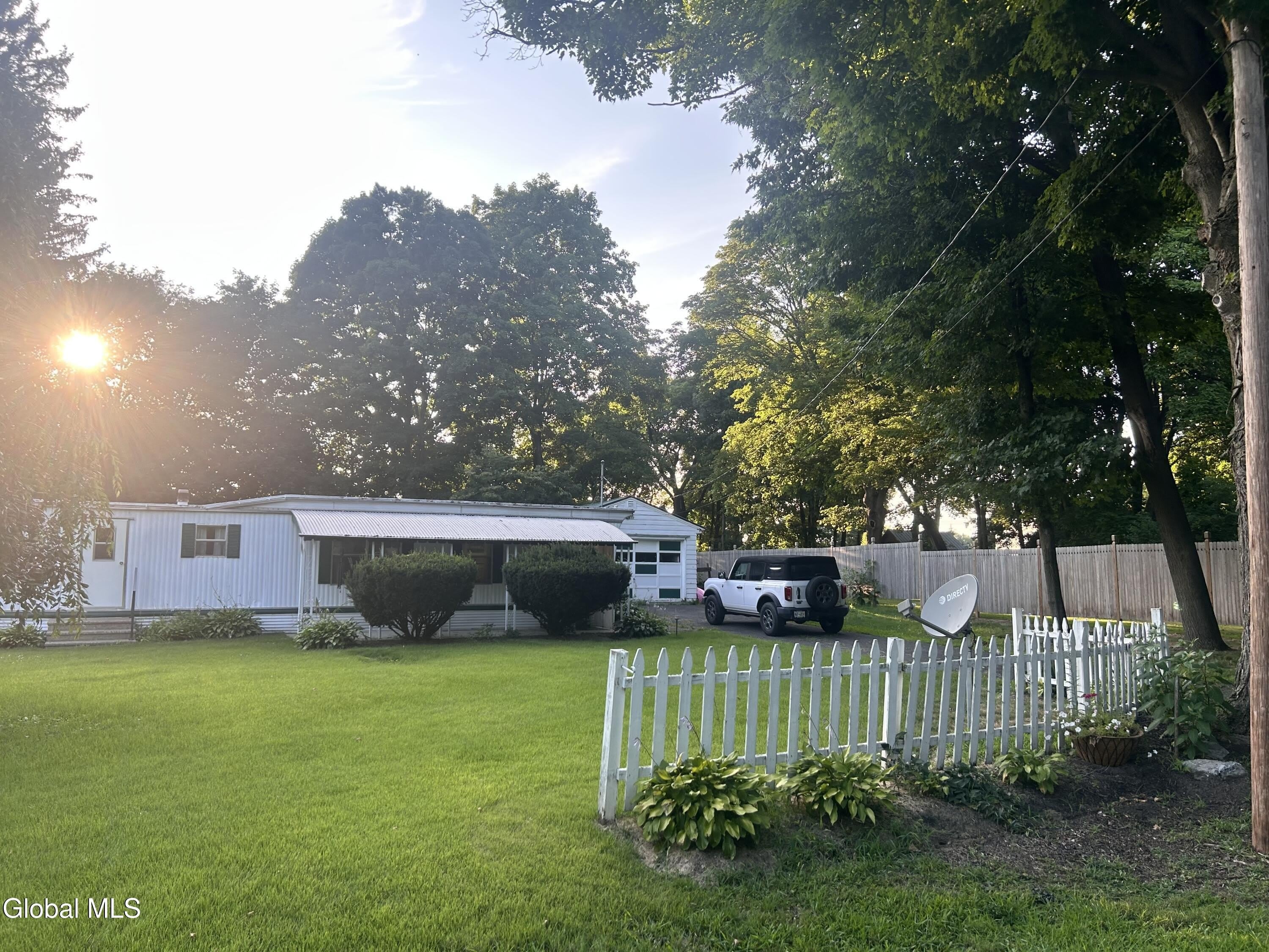 161 Sunnyside Road – photo 1 of 16